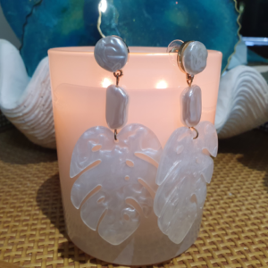 white pearl shell long drop boho chic earrings